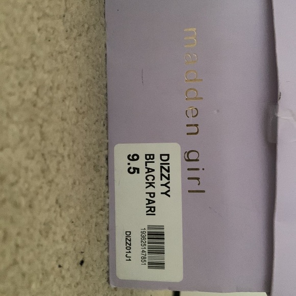 Madden girl 1” platform sandals - Picture 4 of 4